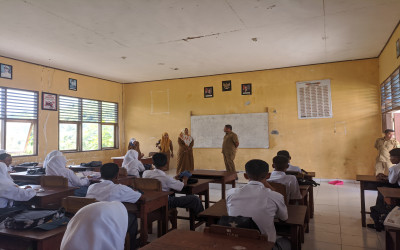 SMA Negeri 5 Sampolawa Terima Kunjungan UPTD Puskesmas Bukit Lamando dalam Sosialisasi Kesehatan dan Pembagian Tablet Tambah Darah